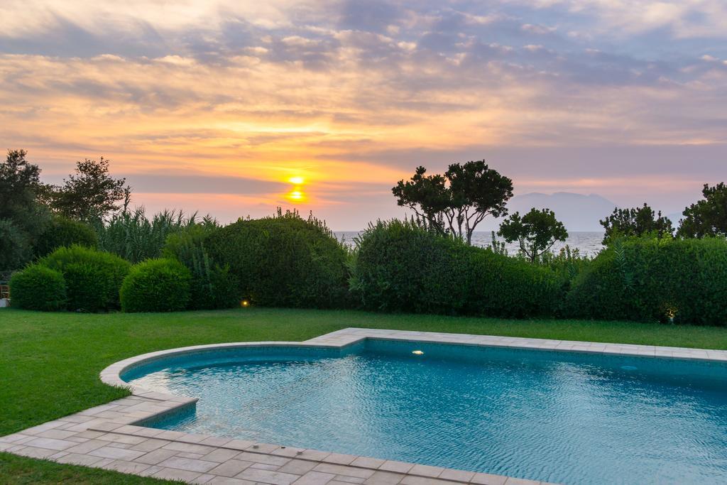 Villa Dh Epavlis Río Exterior foto