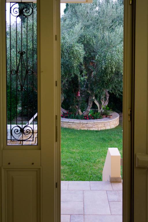 Villa Dh Epavlis Río Exterior foto